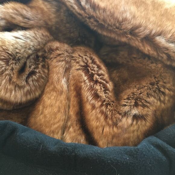 Marmot Furlong Faux Fur Hooded Zipper Vest M - Picture 6 of 12